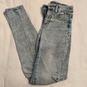American Eagle distressed jeans - size 00